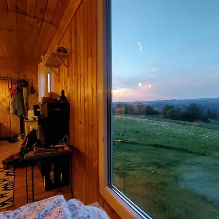 Maringotka Ovcarka * Cestin