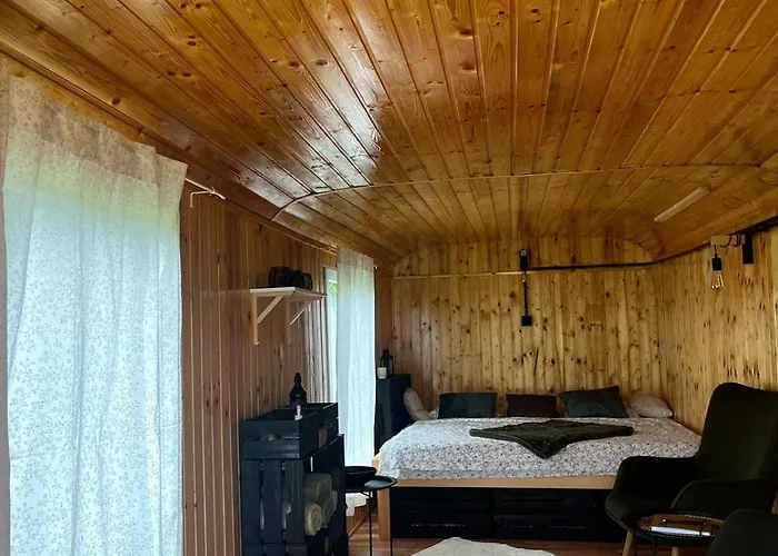 Maringotka Ovcarka Dom wakacyjny *